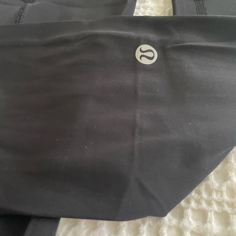 LULULEMON FAST AND FREE - Picture 3 of 3